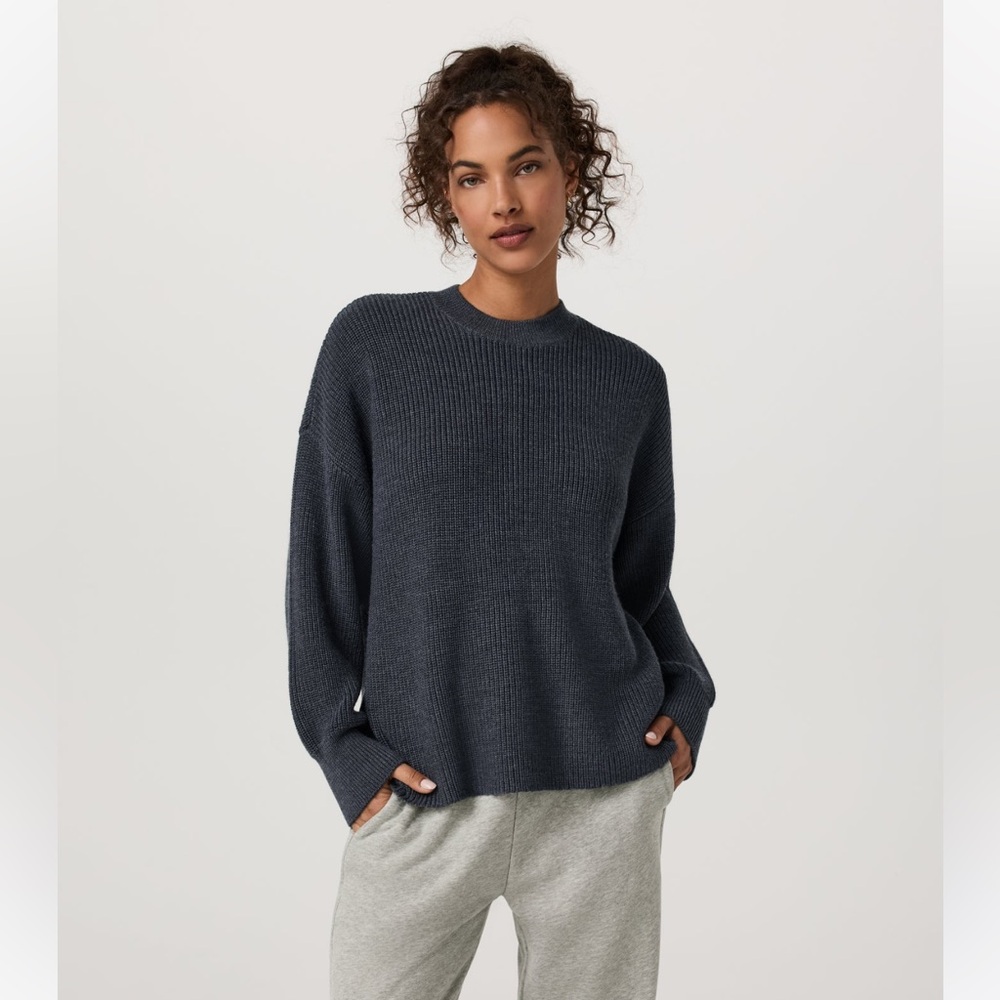 NWT VUORI Charcoal Alps Classic Crew Sweater sz Small
